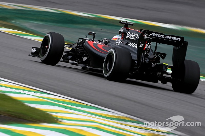 【F1ブラジルGP】アロンソ「ドライレースなら、ウイリアムズは速い」と懸念