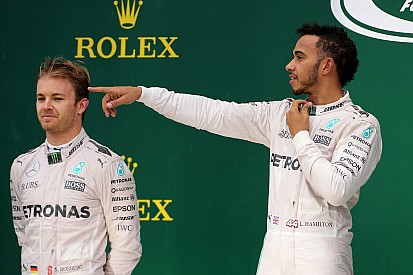 Horner: "Hamilton heeft niets te verliezen, Rosberg alles"
