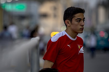 Alesi con GP3 en Trident