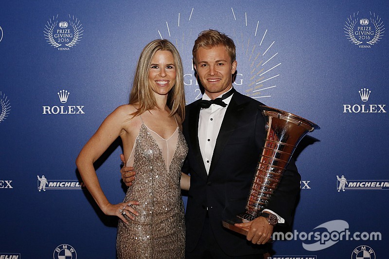 Rosberg: No me hubiese retirado, si no fuese campeón