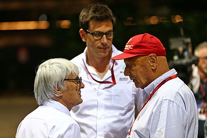 Ecclestone: "Quiero un buen piloto en Mercedes, si no, Hamilton dominará a todos"