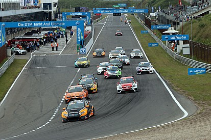 TCR Benelux presenteert kalender voor 2017