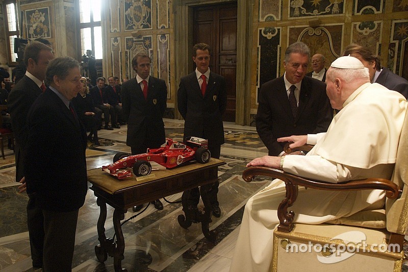 Heute vor 12 Jahren: Schumi und Ferrari besuchen den Papst