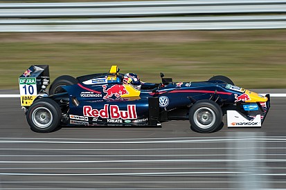 Red Bull додала ще двох пілотів до молодіжної програми