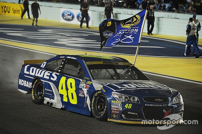 Jimmie Johnson no considera que NASCAR quiera afectarlo
