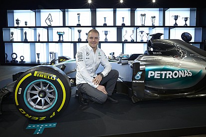 Lauda cree Bottas y Hamilton están en iguales condiciones