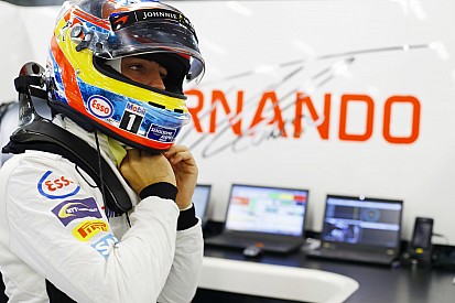 Алонсо первым протестирует новую машину McLaren