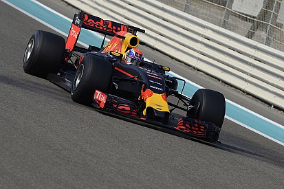 Verstappen reed al met RB13 in simulator: "Bochtensnelheid is erg indrukwekkend"