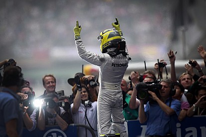 GALERÍA: Rosberg y su primer triunfo de F1 en China