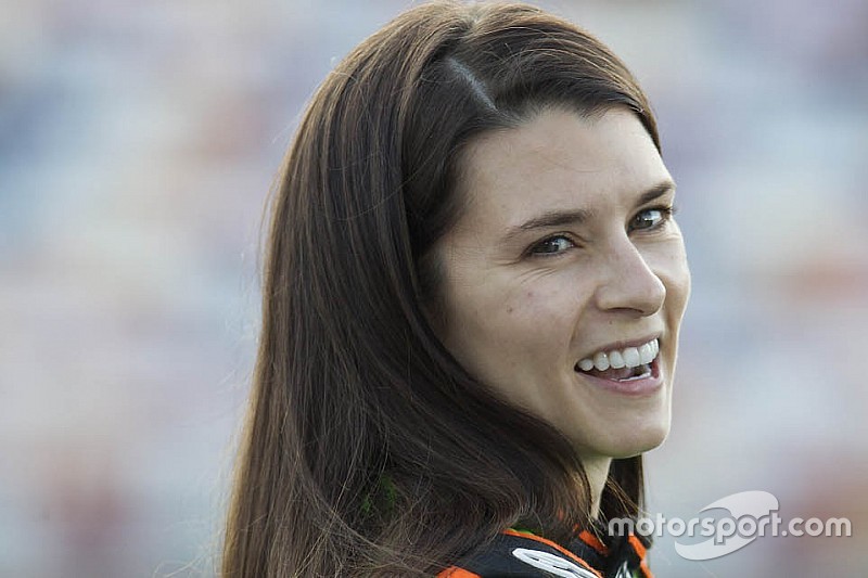 Danica Patrick fecha acordo para correr Daytona 500