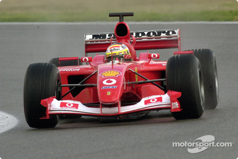 Лука Бадоер за рулем Ferrari