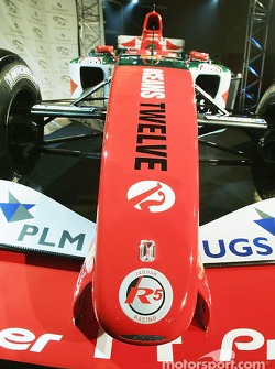Jaguar Racing und Steinmetz präsentieren den Diamond Jaguar R5 bei der PR-Aktion für den Film Oceans