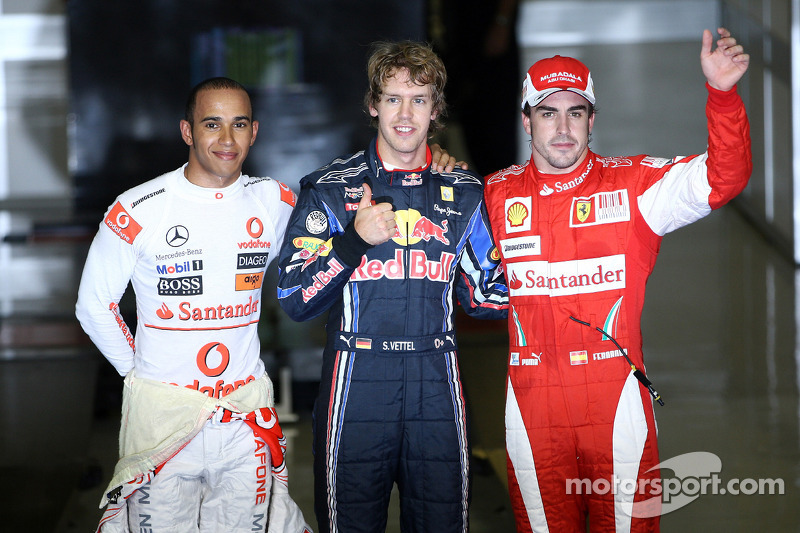Поул - Себастьян Феттель, Red Bull Racing, друге місце Льюіс Хемілтон, McLaren Mercedes, третє місце