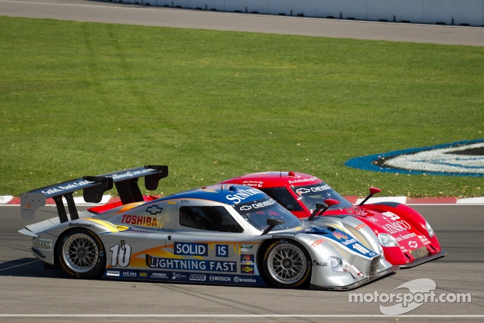 Start: #10 SunTrust Racing Chevrolet Dallara: Max Angelelli, Ricky Taylor and #99 GAINSCO/Bob Stallings Racing Chevrolet Riley: Jon Fogarty, Alex Gurney battle for the lead