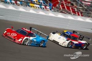 #02 Chip Ganassi Racing with Felix Sabates BMW Riley: Scott Dixon, Dario Franchitti, Jamie McMurray, Juan Pablo Montoya, #2 Starworks Motorsport Ford Riley: Ryan Hunter-Reay, Scott Mayer, Miguel Potolicchio, Michael Valiante, Enzo Potolicchio, Marco Andre
