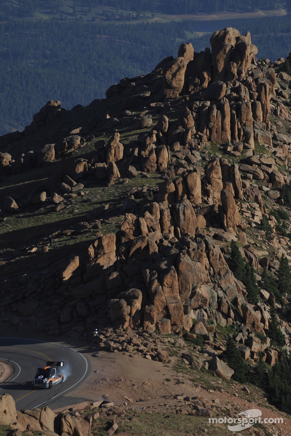 #70 Freightliner Cascadia: Mike Ryan