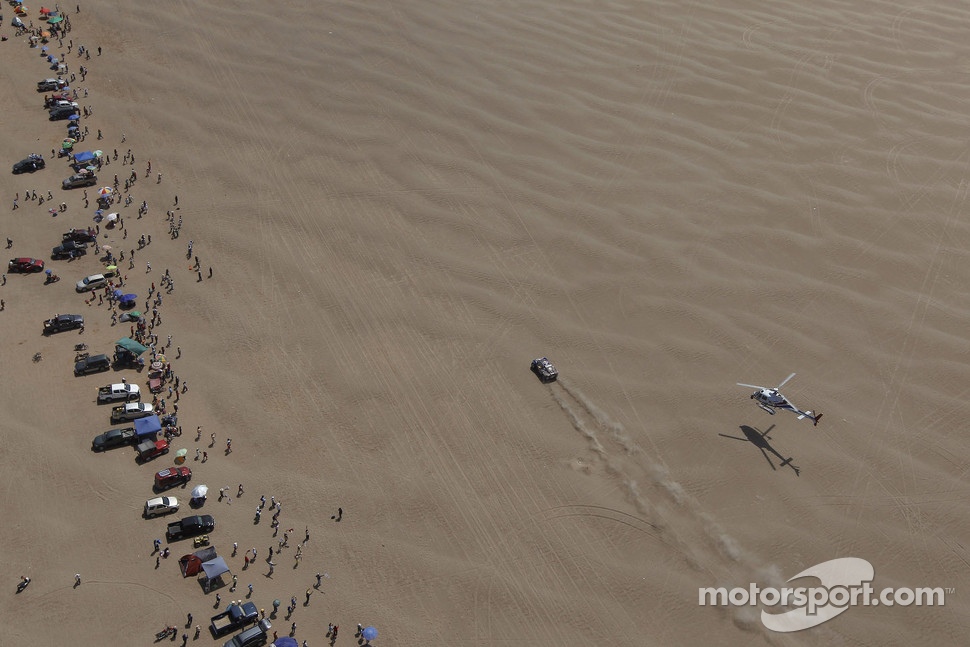http://cdn-6.motorsport.com/static/img/mgl/1500000/1500000/1500000/1500300/1500366/s1_1.jpg