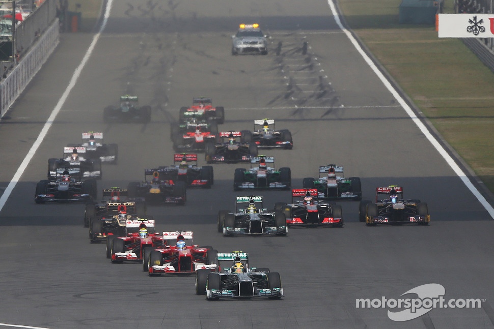 Lewis Hamilton, Mercedes AMG F1 W04 leads at the start of the race