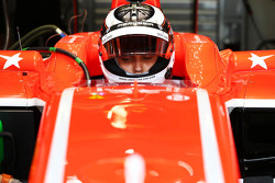 Max Chilton, Marussia F1 Team MR02 con un tributo para María De Villota