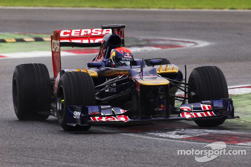 Max Verstappen test voor Scuderia Toro Rosso