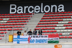 Fans de Kimi Raikkonen, de Ferrari con las banderas