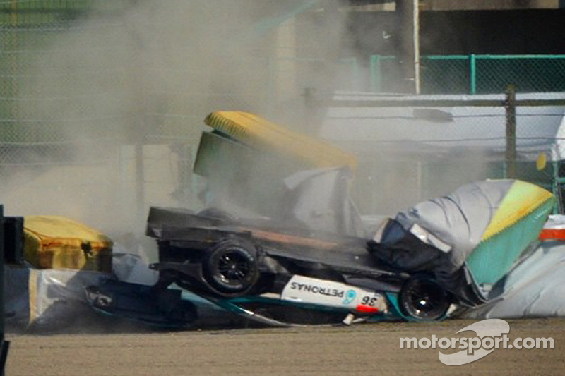 Unfall: #36 Lexus Team Petronas, Tom's Lexus RC F: Daisuke Ito