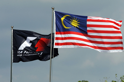 Die Flaggen von Formel 1 und Malaysia