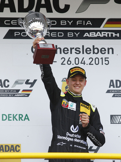 Race 3 winnaar: Mick Schumacher, Van Amersfoort Racing