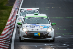 #154 Renault Clio Cup: Kouichi Okumura, Teruhiko Hamano, Nadir Zuhour, Mohammed Al Owais