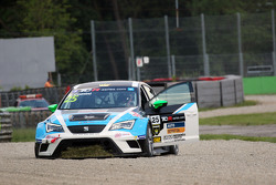 Stefano Comini, SEAT Leon, Target Competition si ritira dalla gara