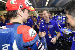 Il vincitore Jorge Lorenzo e Lin Jarvis, Yamaha Factory Racing