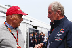 Niki Lauda, Aufsichtsratsvorsitzender Mercedes AMG F1, mit Dr. Helmut Marko, Berater Red Bull Motors
