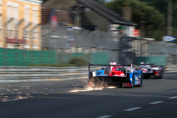 日产车队21号日产GT-R LM NISMO:松田次生、卢卡斯·奥多捏斯、马克·舒尔茨斯基