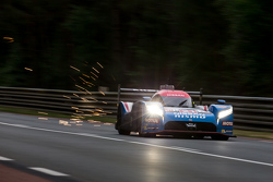 日产车队21号日产GT-R LM NISMO:松田次生、卢卡斯·奥多捏斯、马克·舒尔茨斯基