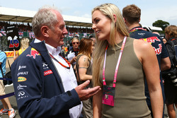 Dr. Helmut Marko, Red Bull Motorsport, Berater, mit Lindsey Vonn, Skifahrerin, in der Startaufstellung