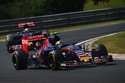 Карлос Сайнс мл., Scuderia Toro Rosso STR10