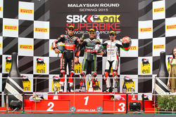 Podium: 2. Chaz Davies, Ducati Team; 1. Jonathan Rea, Kawasaki; 3. Max Biaggi, Aprilia Racing Team