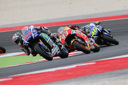 Jorge Lorenzo, Yamaha Factory Racing; Marc Marquez, Repsol Honda Team, und Valentino Rossi, Yamaha F