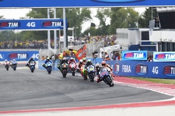 Старт: Хорхе Лоренцо, Yamaha Factory Racing лідирує