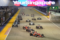 Partenza: Sebastian Vettel, Ferrari SF15-T al comando