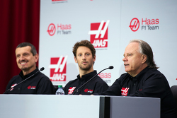 Günther Steiner, Teamchef Haas F1 Team, Romain Grosjean, Haas F1 Team, und Gene Haas, Besitzer Haas