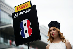 Gridgirl von Romain Grosjean, Lotus F1 Team