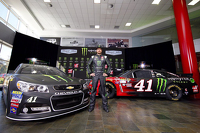 NASCAR Sprint Cup Photos - Kurt Busch, Stewart-Haas Racing Chevrolet