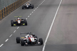 Felix Rosenqvist, Prema Powerteam, Dallara Mercedes-Benz leads