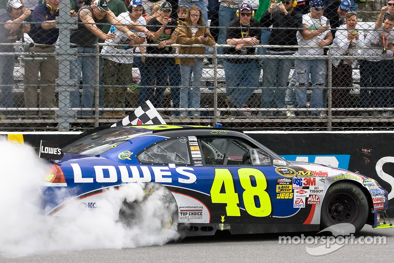 Platz 11: Jimmie Johnson – 2.238 Runden