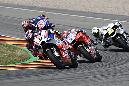 Petrucci busca copiar las largadas de Lorenzo