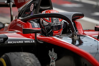 George Russell mostra i muscoli nelle Libere di Silverstone