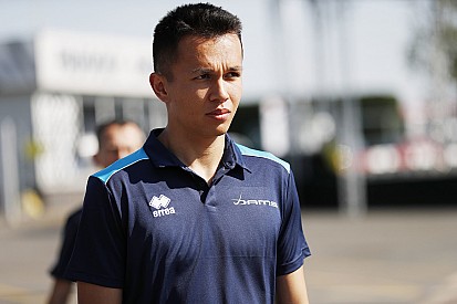 Albon, Toro Rosso ile F1'de yarışabileceğine inanıyor
