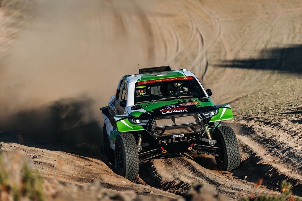 Eryk Goczał. Szymon Gospodarczyk, Toyota Hilux T1+