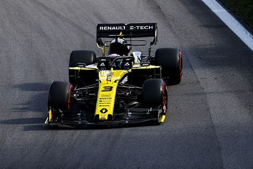 B&oacute;l głowy w Renault